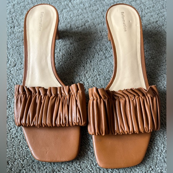 Reformation Ruched Mule Sandals - Picture 3 of 5